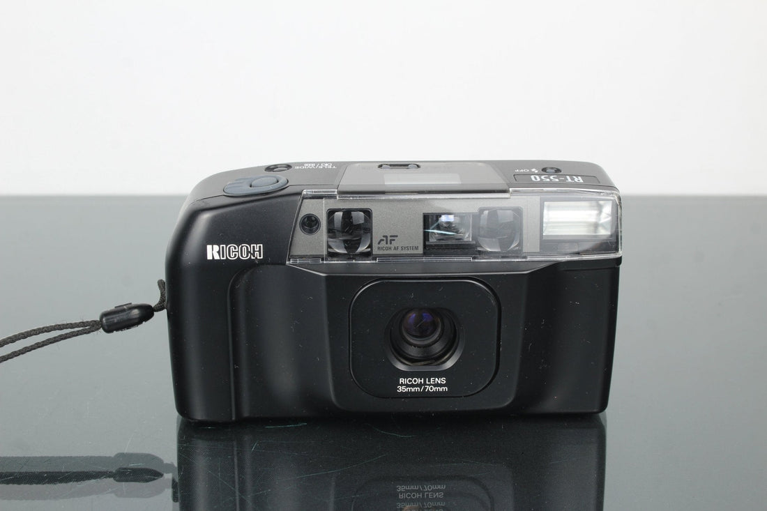 Ricoh RT-550 Review: Retro 35mm Point & Shoot That Just Works - Dutch|Thrift