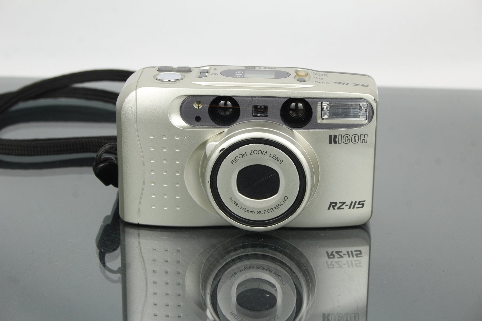 Ricoh RZ-115 Review: Compact Point & Shoot Film Gem – Dutch|Thrift