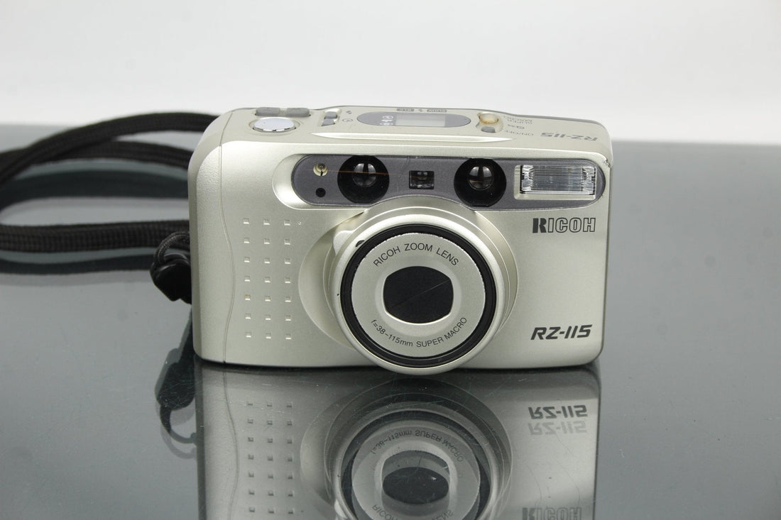 Ricoh RZ-115 Review: Compact Point &amp; Shoot Film Gem - Dutch|Thrift