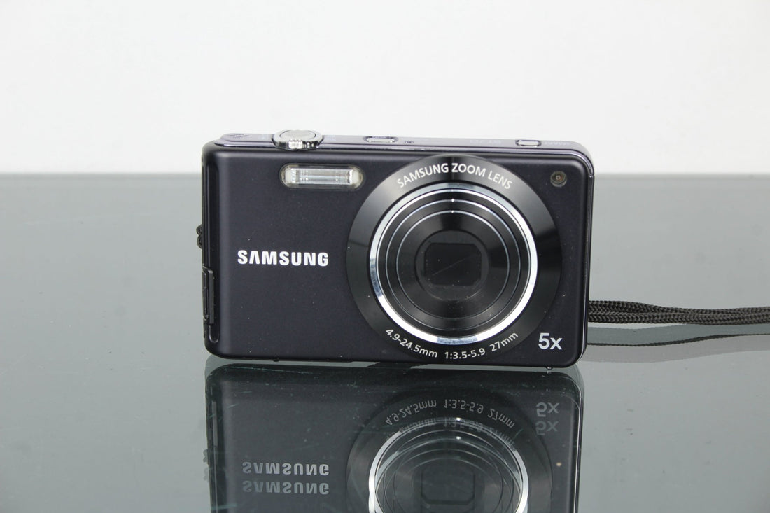 Samsung ST70 (2010): Compact Classic for Creative Photographers - Dutch|Thrift