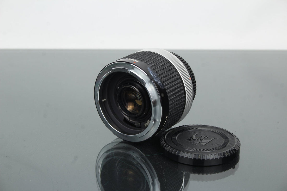 Sigma Tele-Macro 2×1:1 Review & Modern Use Guide - Dutch|Thrift