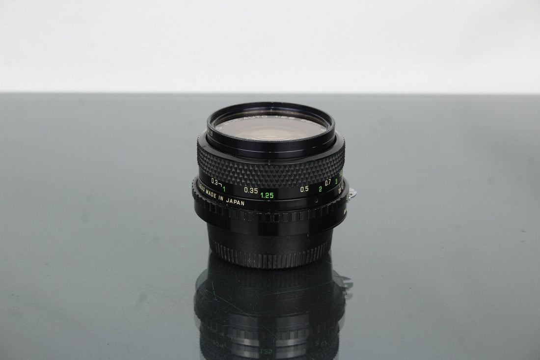 Soligor Wide-Auto 28mm f/2.8: Vintage Nikon Lens for Modern Creators - Dutch|Thrift