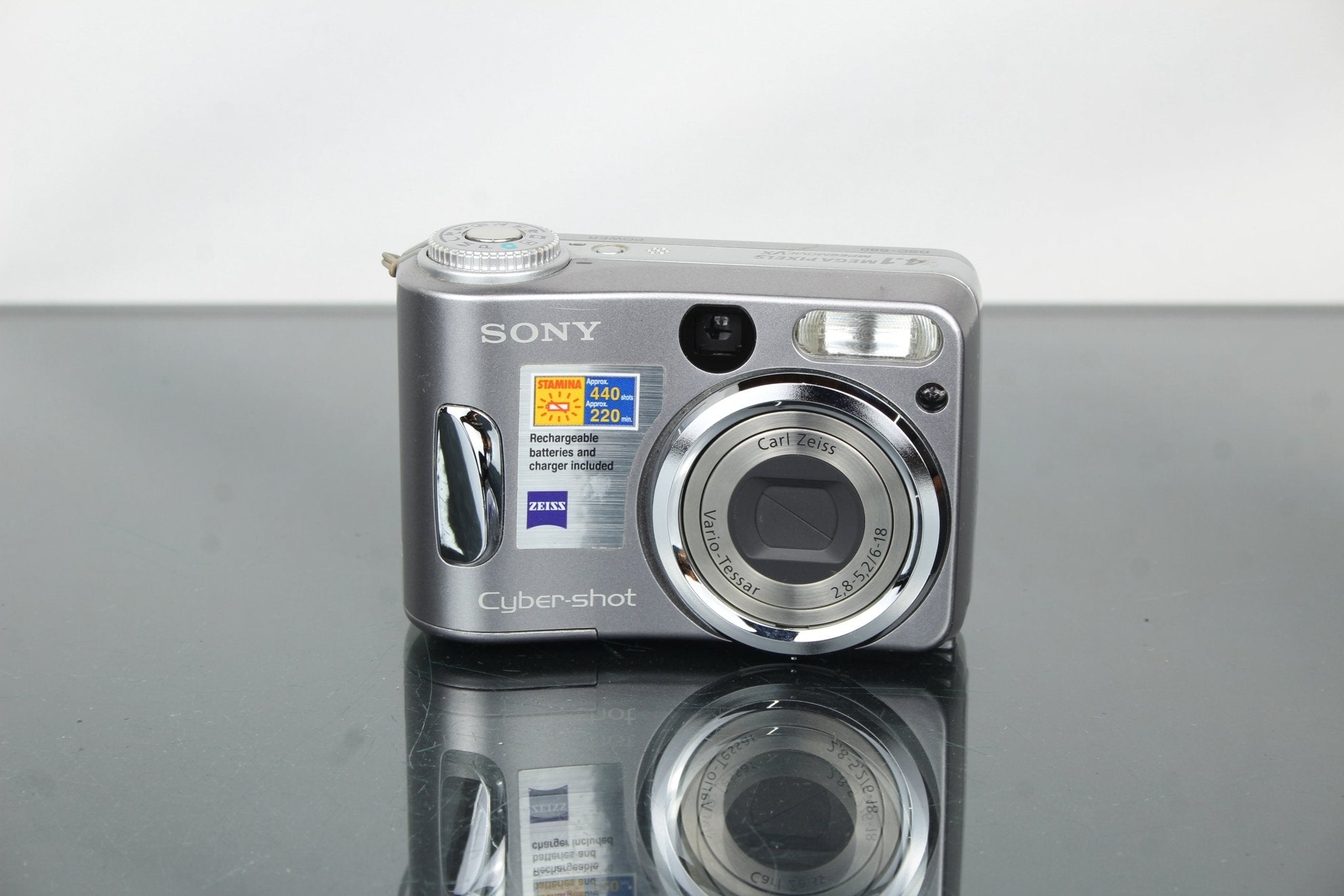 Análise da Sony DSC-S80: Diversão Nostálgica em 2025 – Dutch|Thrift