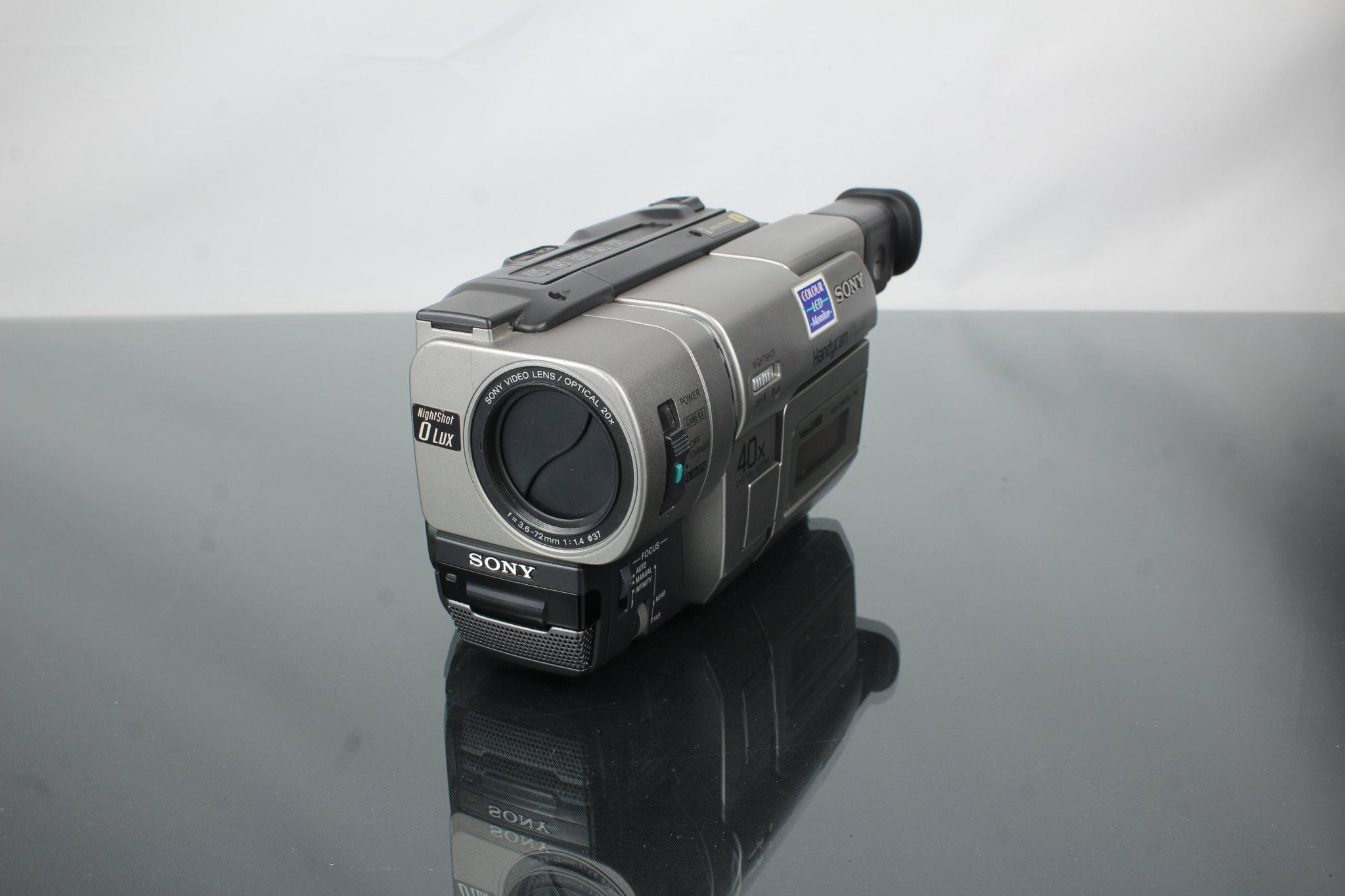 Sony Handycam CCD-TRV37 Video 8 Review for Modern Creators – Dutch