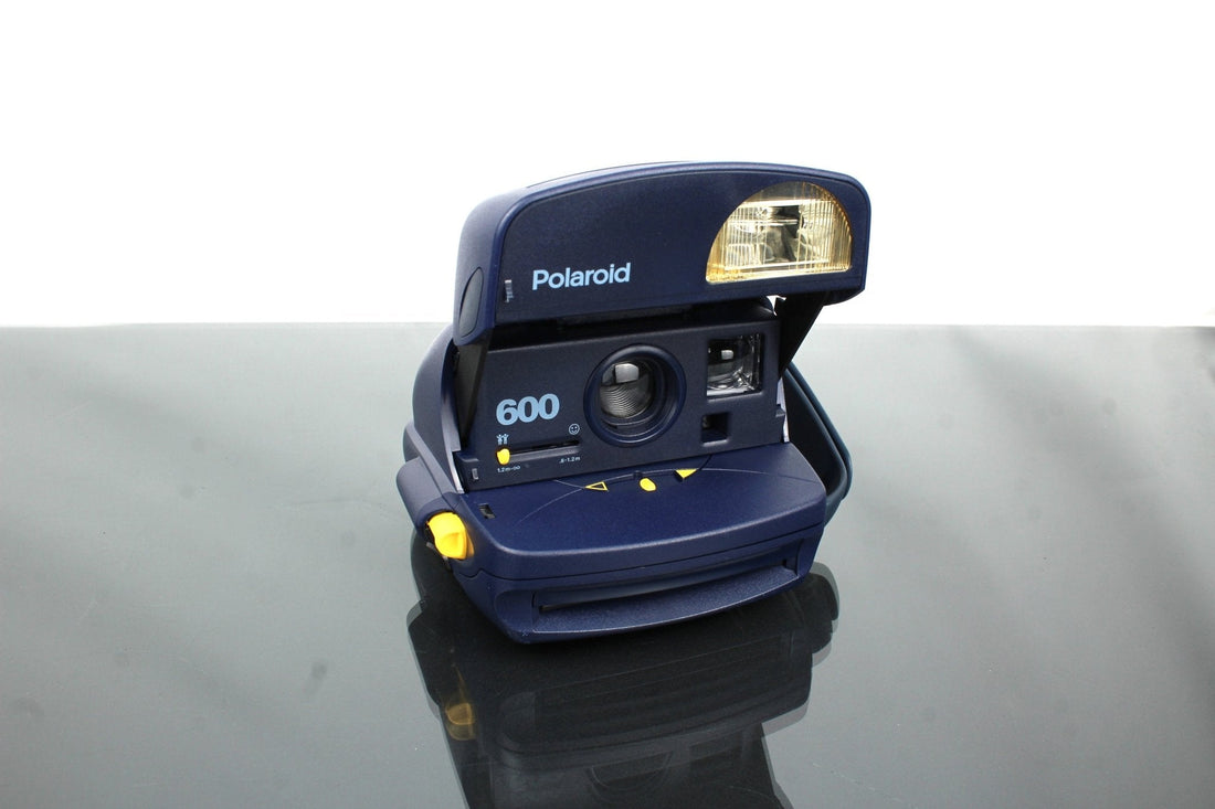 The Enduring Appeal of the Polaroid 600 Instant Camera - Dutch|Thrift