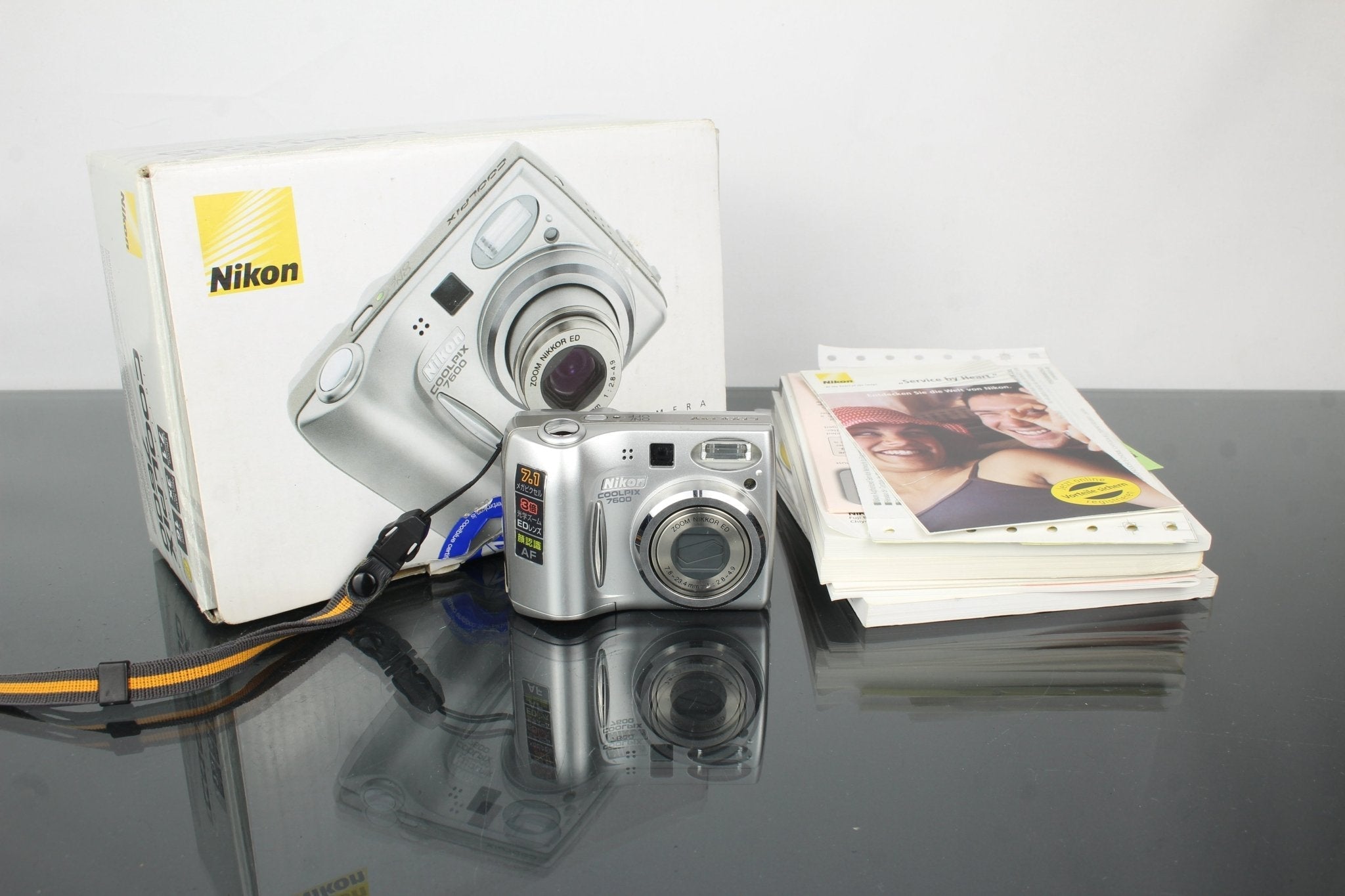 Nikon デジタルカメラ　COOLPIX 7600 箱付き　付属品多数 The Nikon Coolpix 7600: Rediscover Simple Digital Creativity