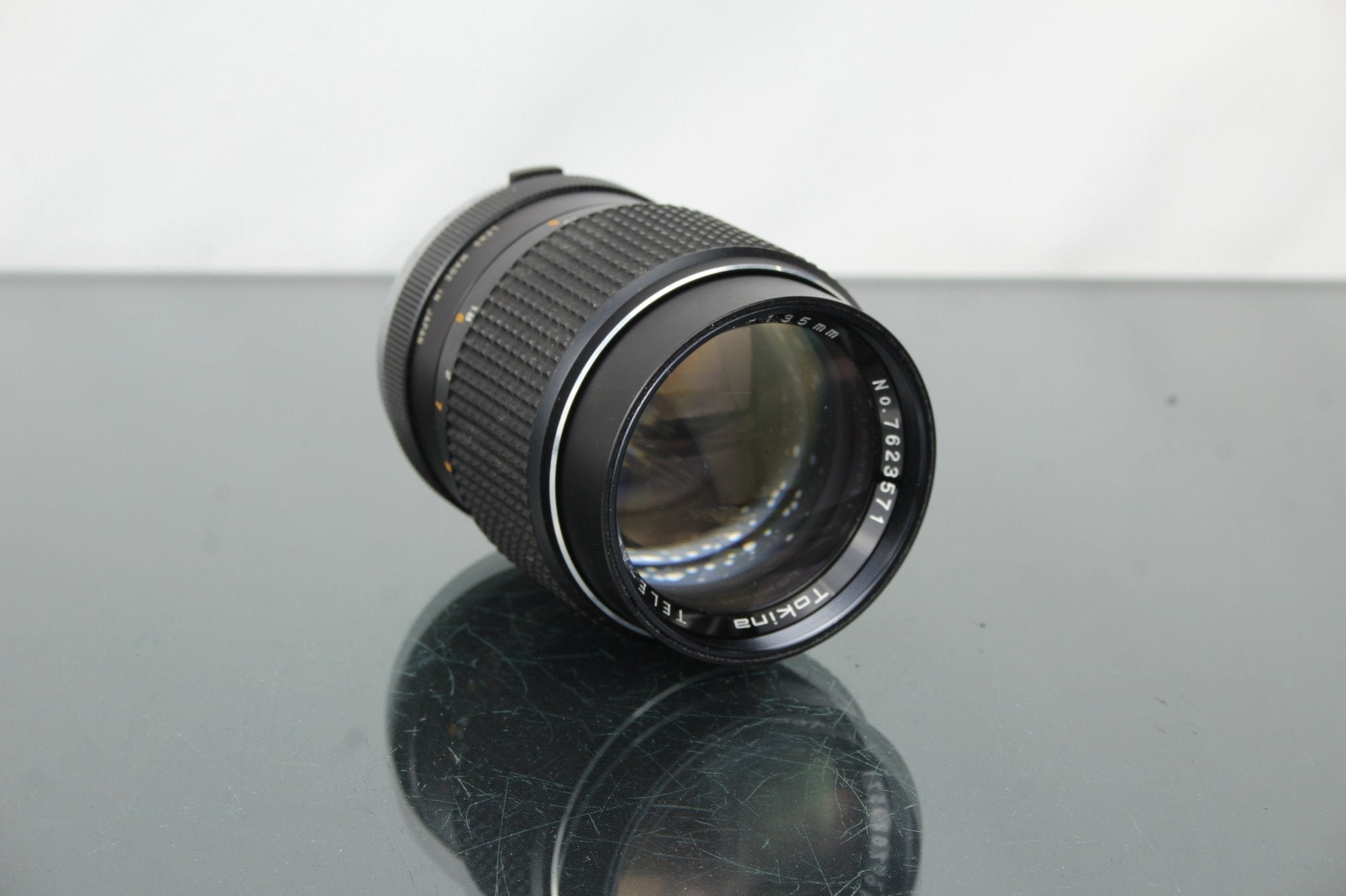 Tokina Tele Auto 135mm f/2.8 OM Review & Buying Guide – Dutch|Thrift