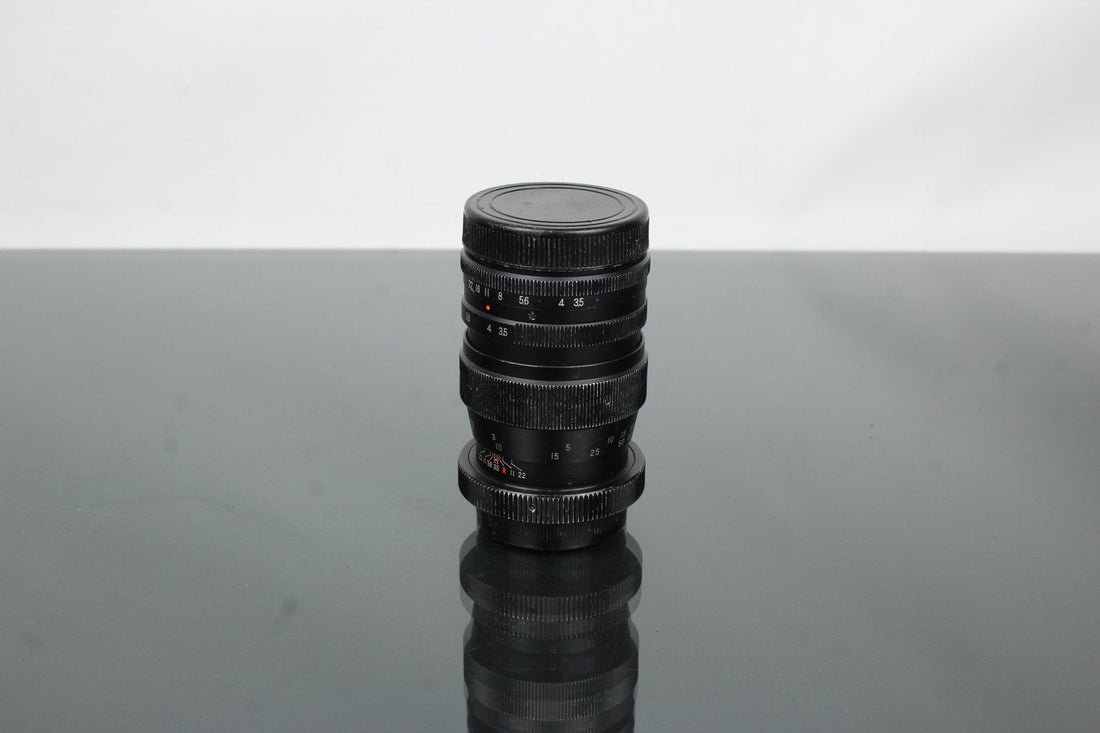 Weltblick 135mm f/3.5 Review: Vintage Telephoto Magic in M42 - Dutch|Thrift