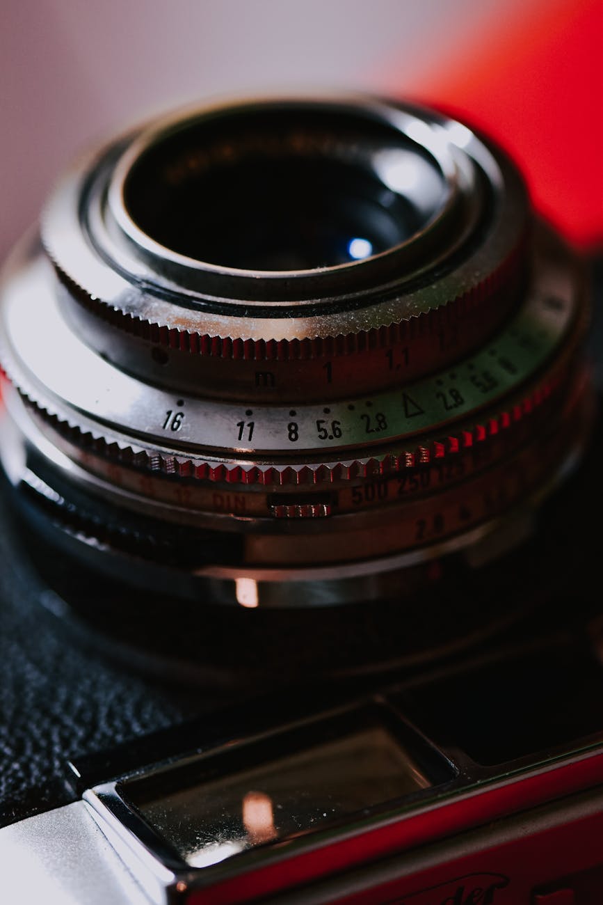 Why Vintage Glass Gives Bokeh You Can’t Fake - Dutch|Thrift