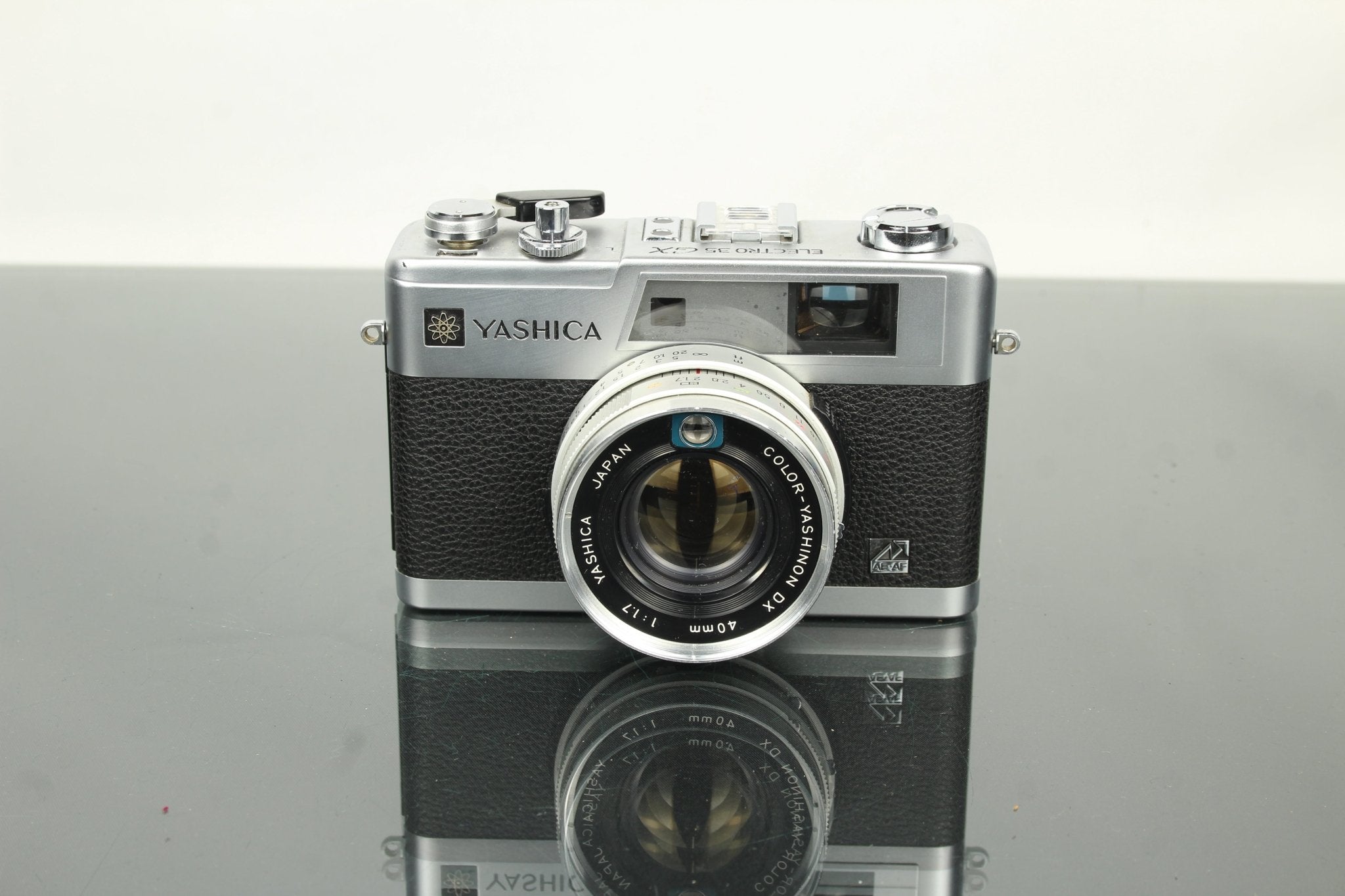 Yashica Electro 35 GX — Magia compacta de telémetro en 2025