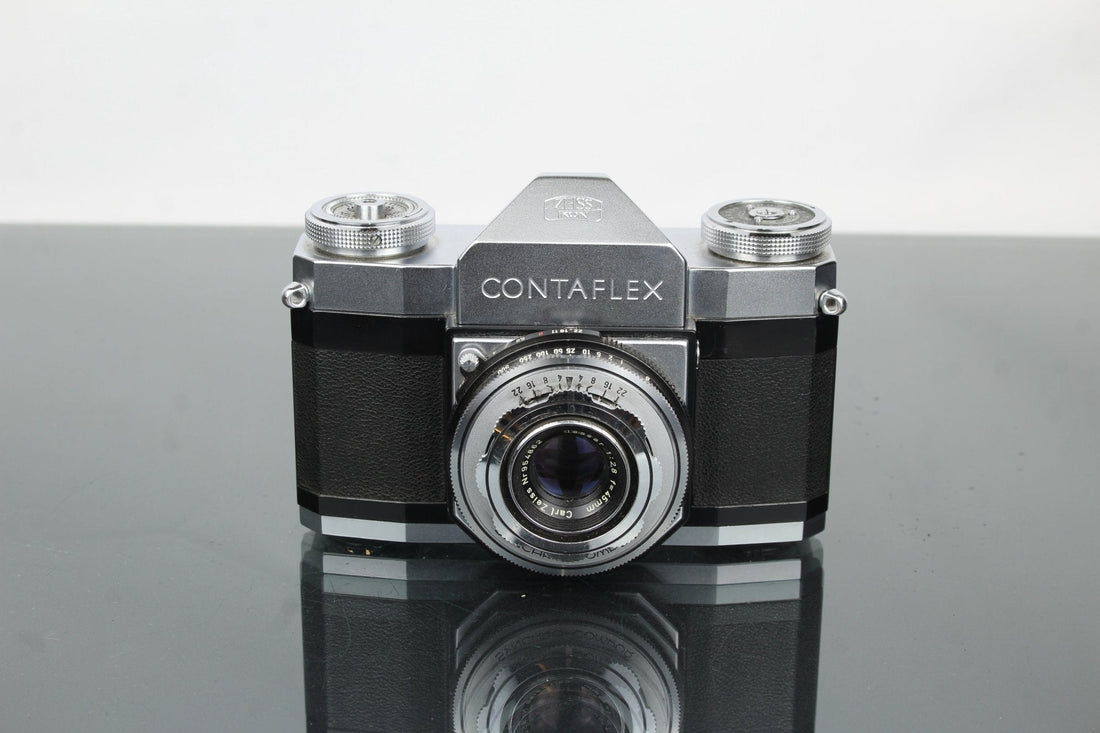 Zeiss Ikon Contaflex Review: A Timeless 1950s SLR Classic - Dutch|Thrift