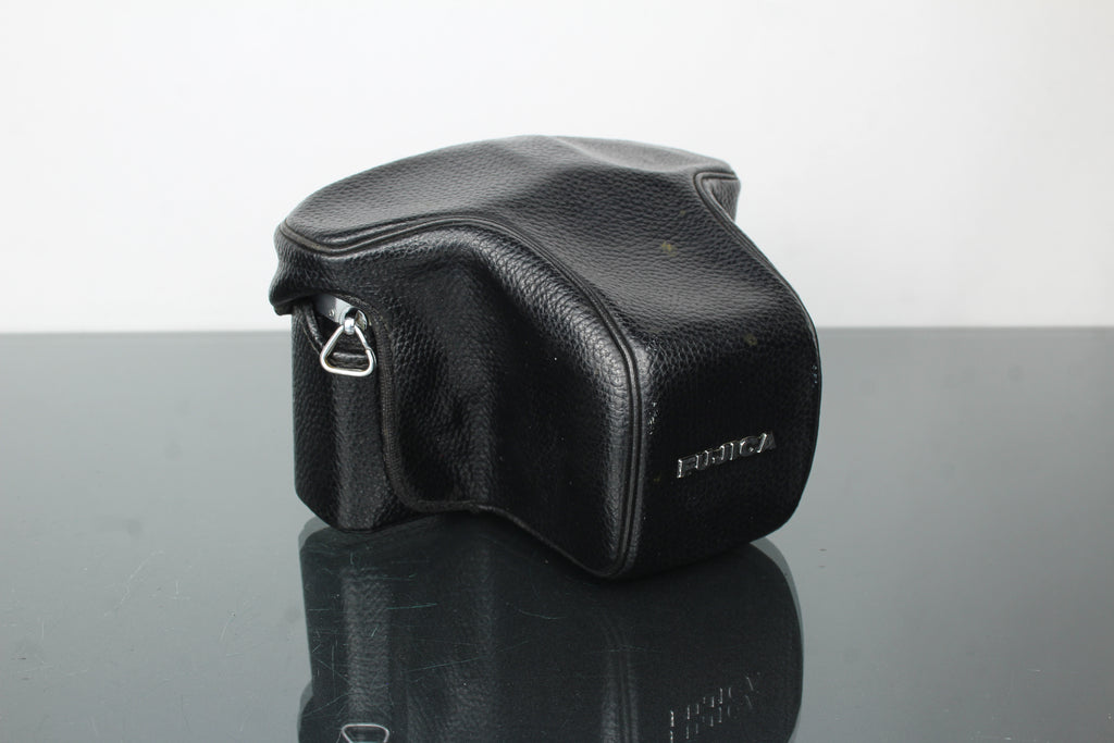 Fujica ST605 + 55mm 2.2 Fujinon lens