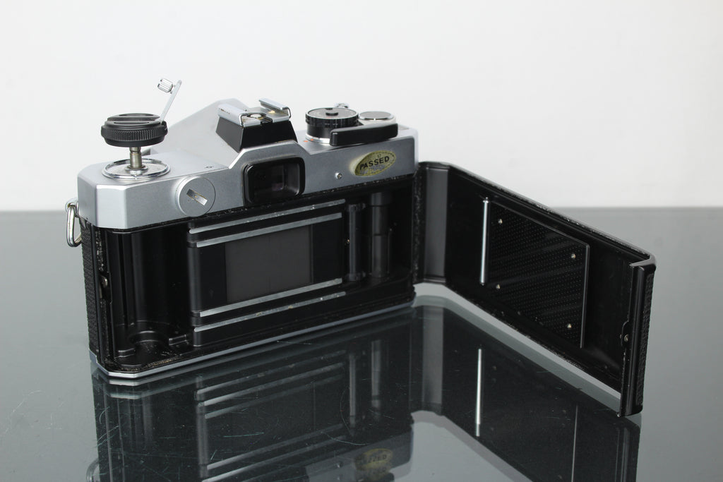 Fujica ST605 + 55mm 2.2 Fujinon lens