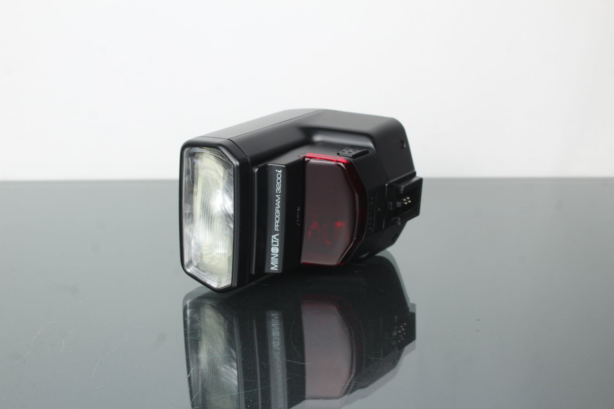 Minolta Dynax 5000i + 80-210mm 1:4.5-5.6 lens