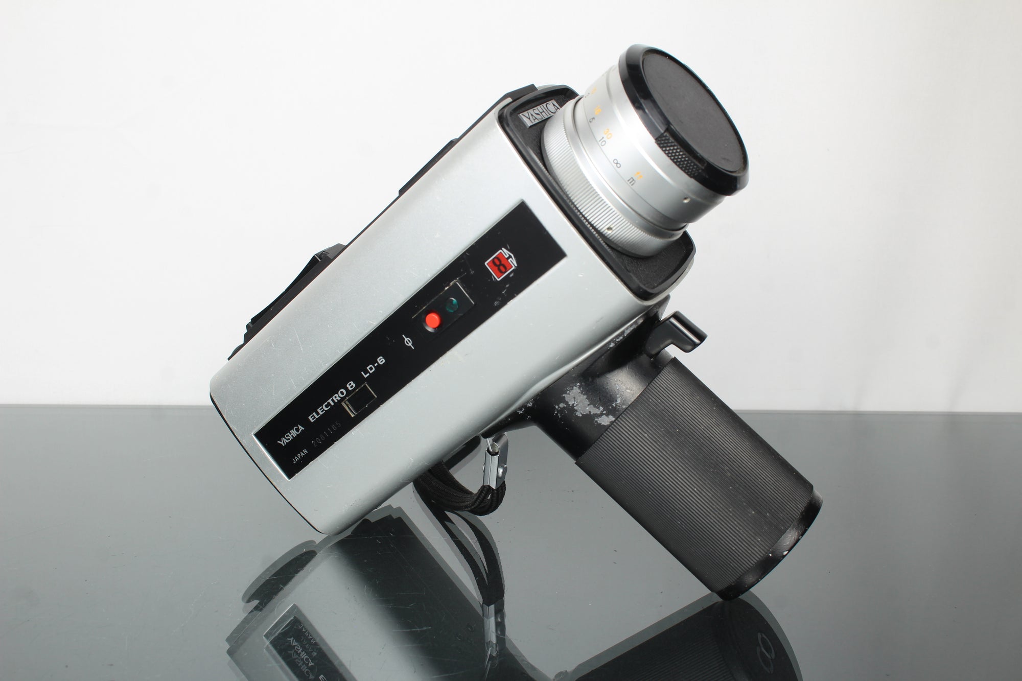 Yashica Electro 8 LD-6