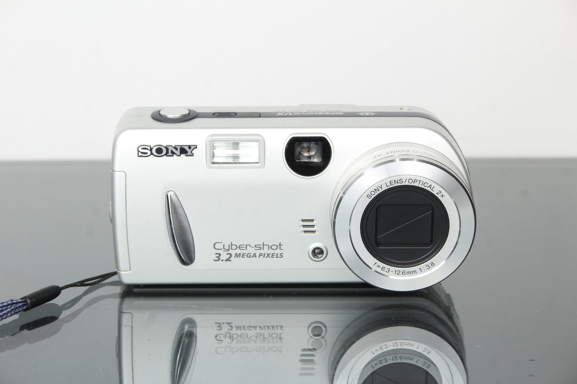 Sony Cybershot DSC-P2