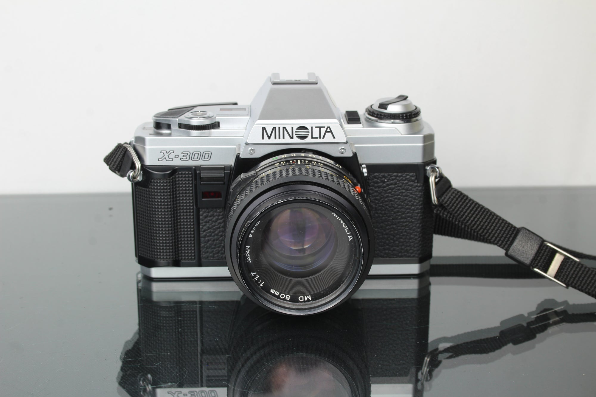 Minolta X-300 + Minolta MD 50mm 1:1.7 lens