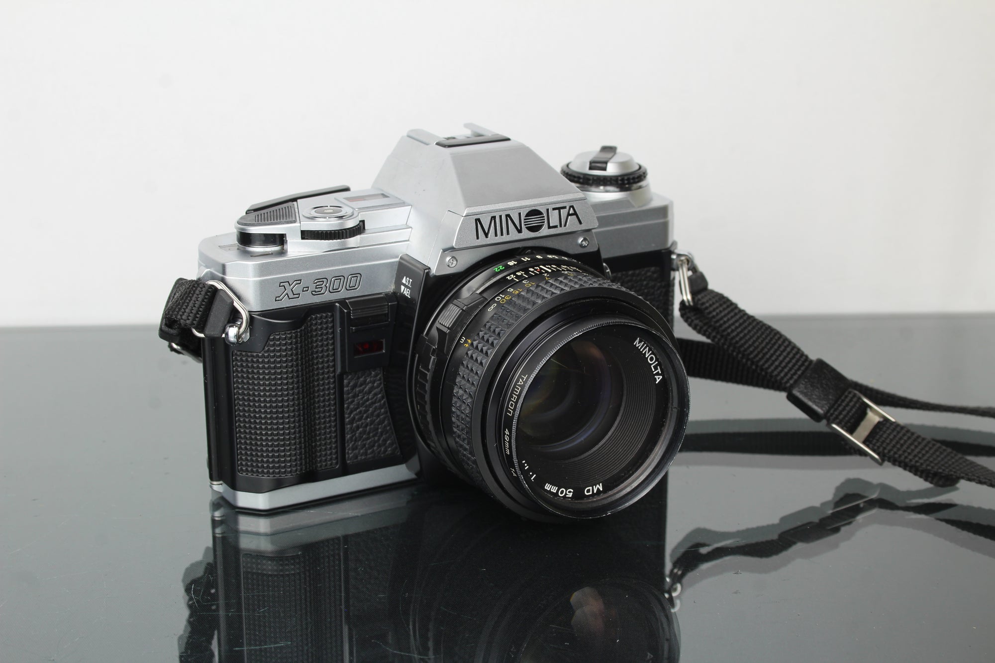 Minolta X-300 + Minolta MD 50mm 1:1.7 lens