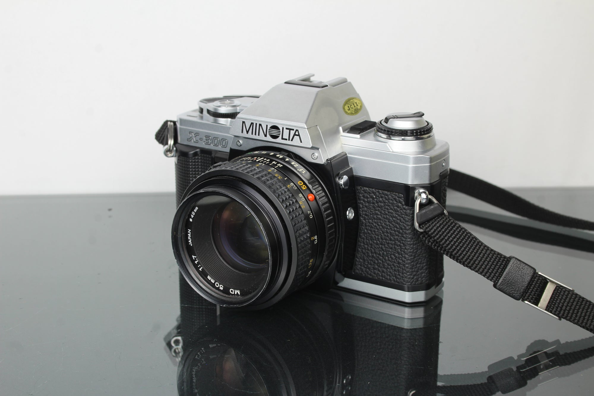 Minolta X-300 + Minolta MD 50mm 1:1.7 lens