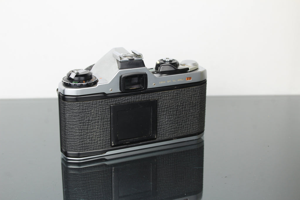 Pentax ME + 50mm 1.7 Pentax-M lens