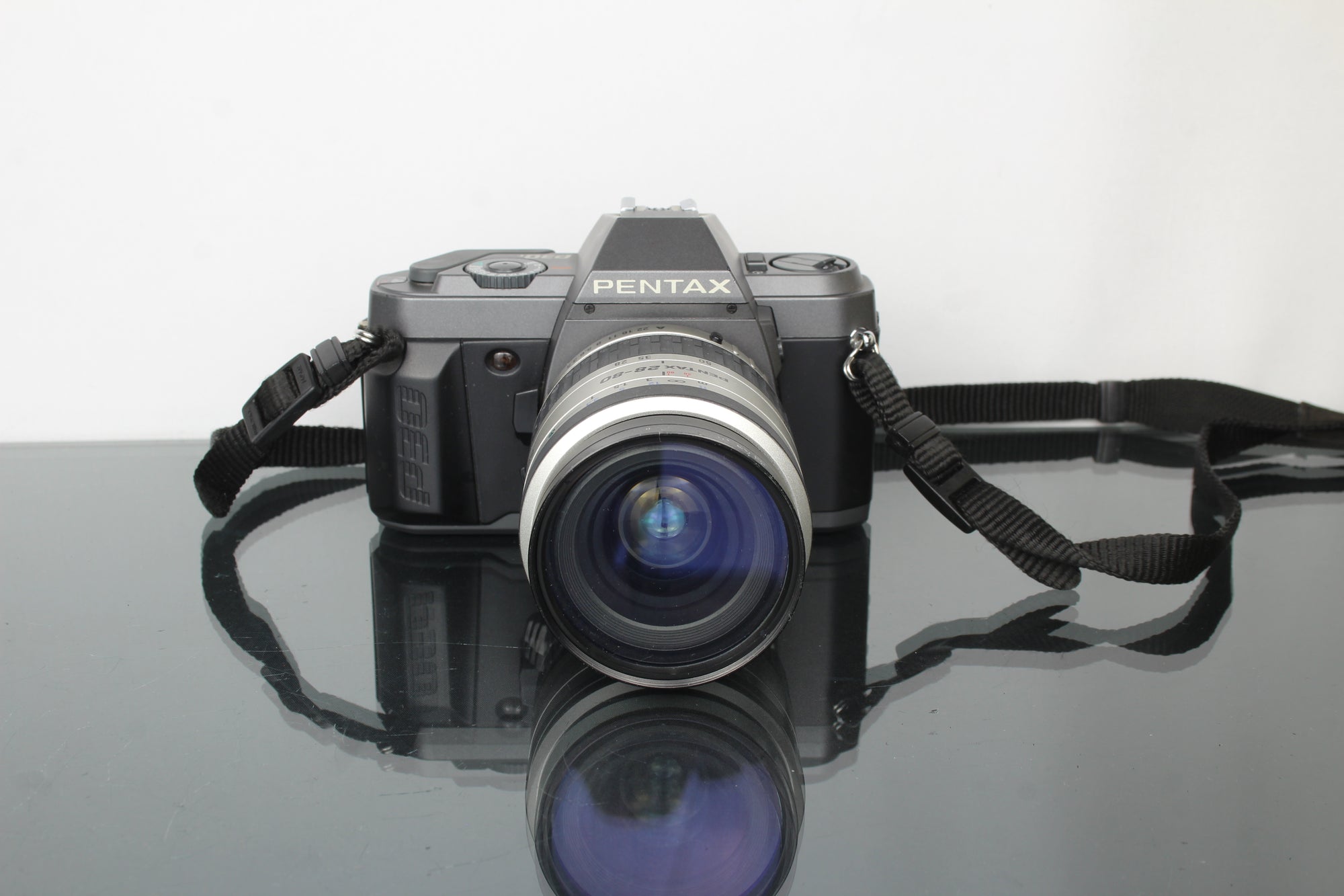 Pentax P30T + SMC Pentax AF 28-80mm 1:3.5-5.6 lens