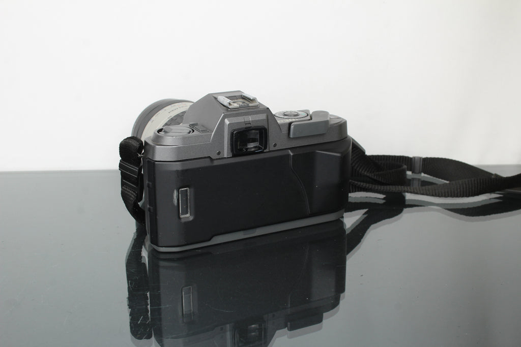 Pentax P30T + SMC Pentax AF 28-80mm 1:3.5-5.6 lens