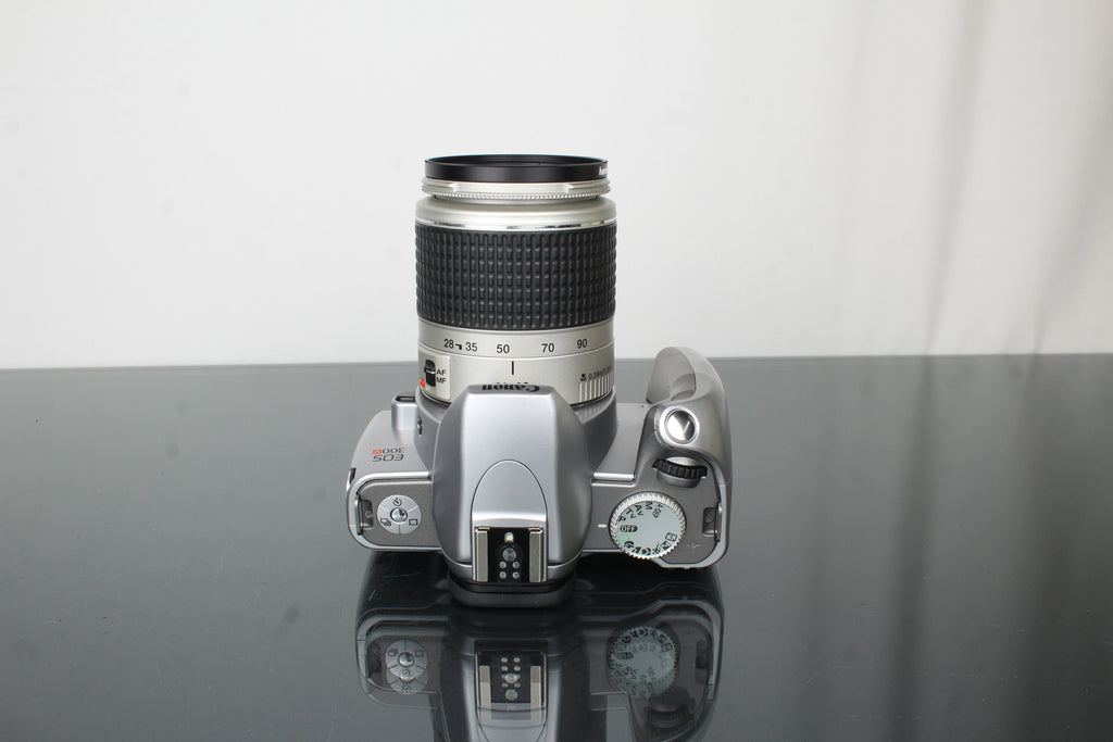 Canon EOS 300V + Canon 28-90mm 1:4-5,6 lens