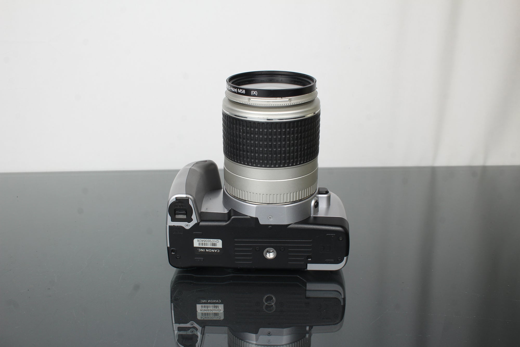 Canon EOS 300V + Canon 28-90mm 1:4-5,6 lens