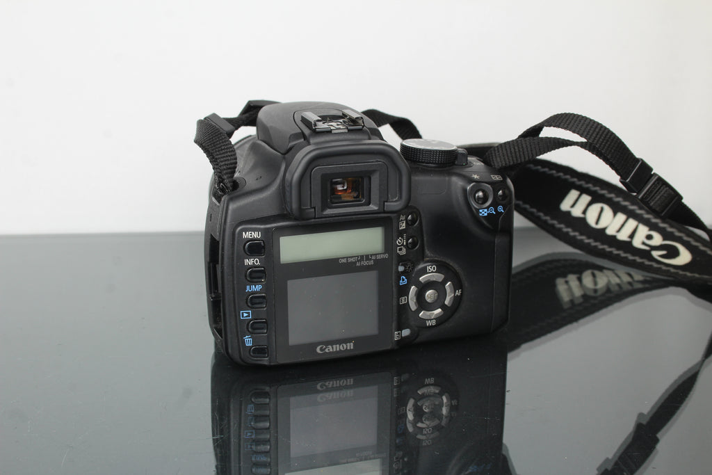 Canon EOS 350D + 18-55mm 1:3.5-5.6 Canon lens