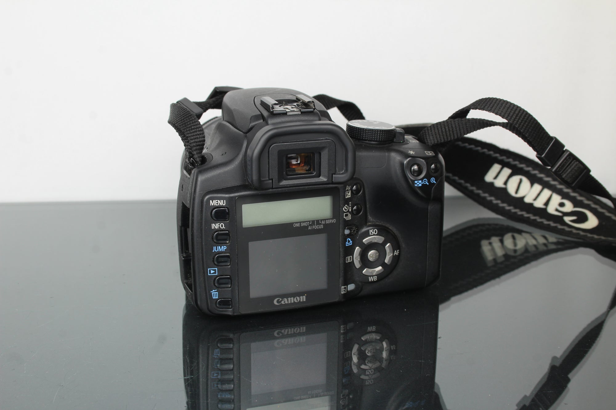 Canon EOS 350D + 18-55mm 1:3.5-5.6 Canon lens