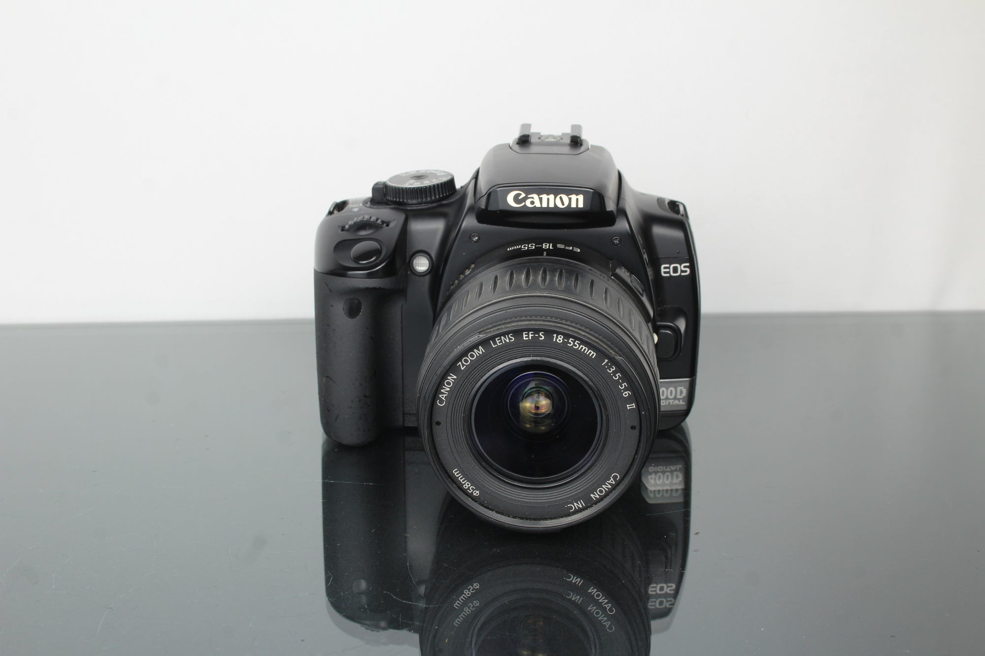 Canon EOS 400D + 18-55mm 1:3.5-5.6 Canon lens