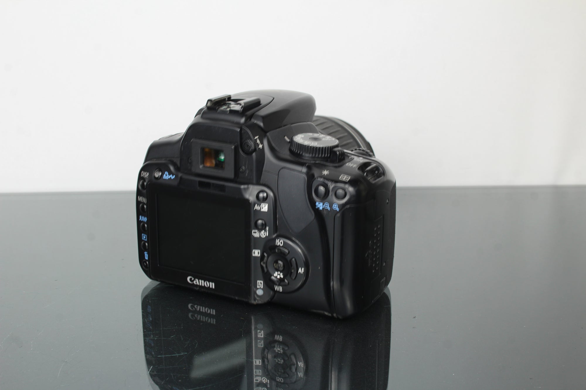 Canon EOS 400D + 18-55mm 1:3.5-5.6 Canon lens