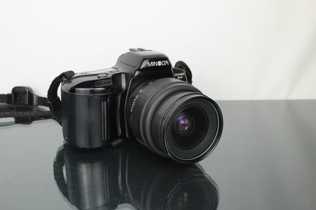 Minolta Dynax 3xi + 24-70mm 1:3.3-5.6 Minolta AF lens