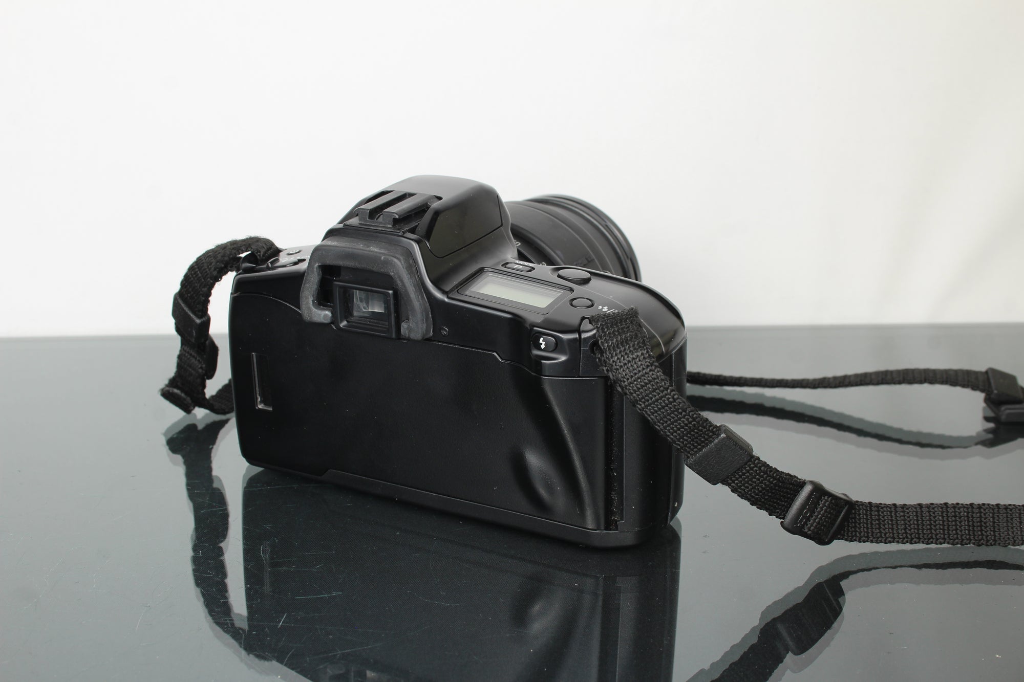 Minolta Dynax 3xi + 24-70mm 1:3.3-5.6 Minolta AF lens