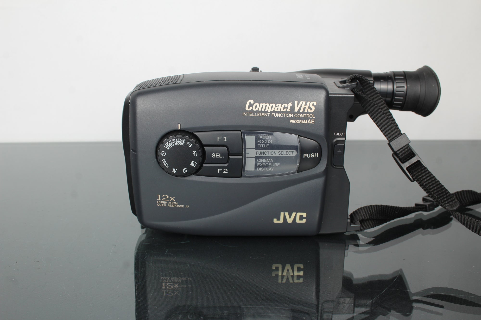 JVC GR-AX210