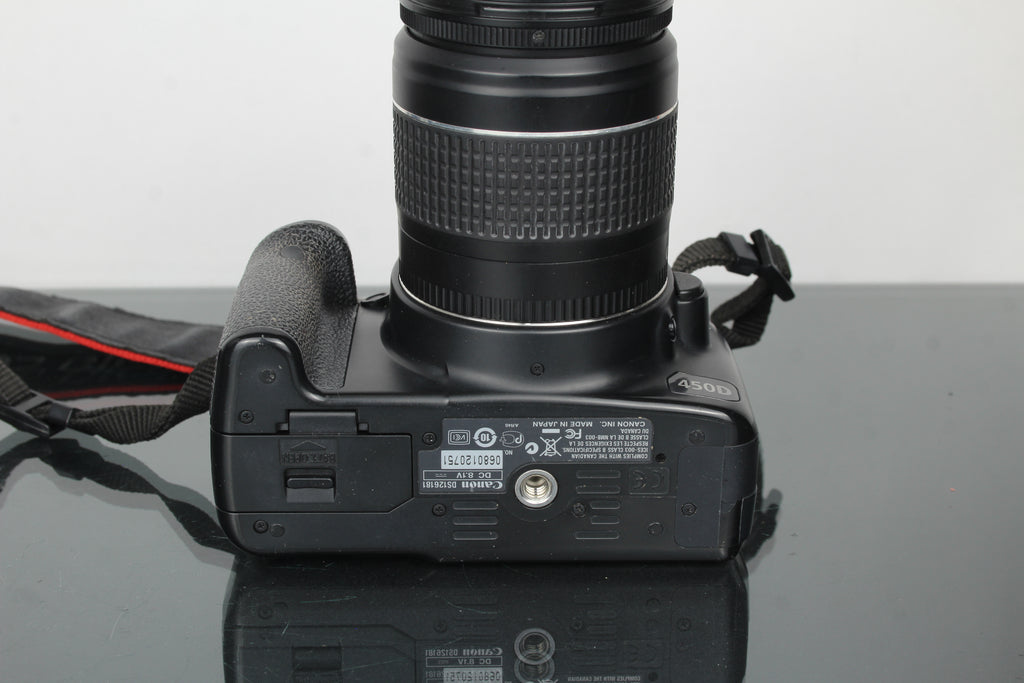Canon EOS 450D + 28-80mm 1:3.5-5.6 Canon lens