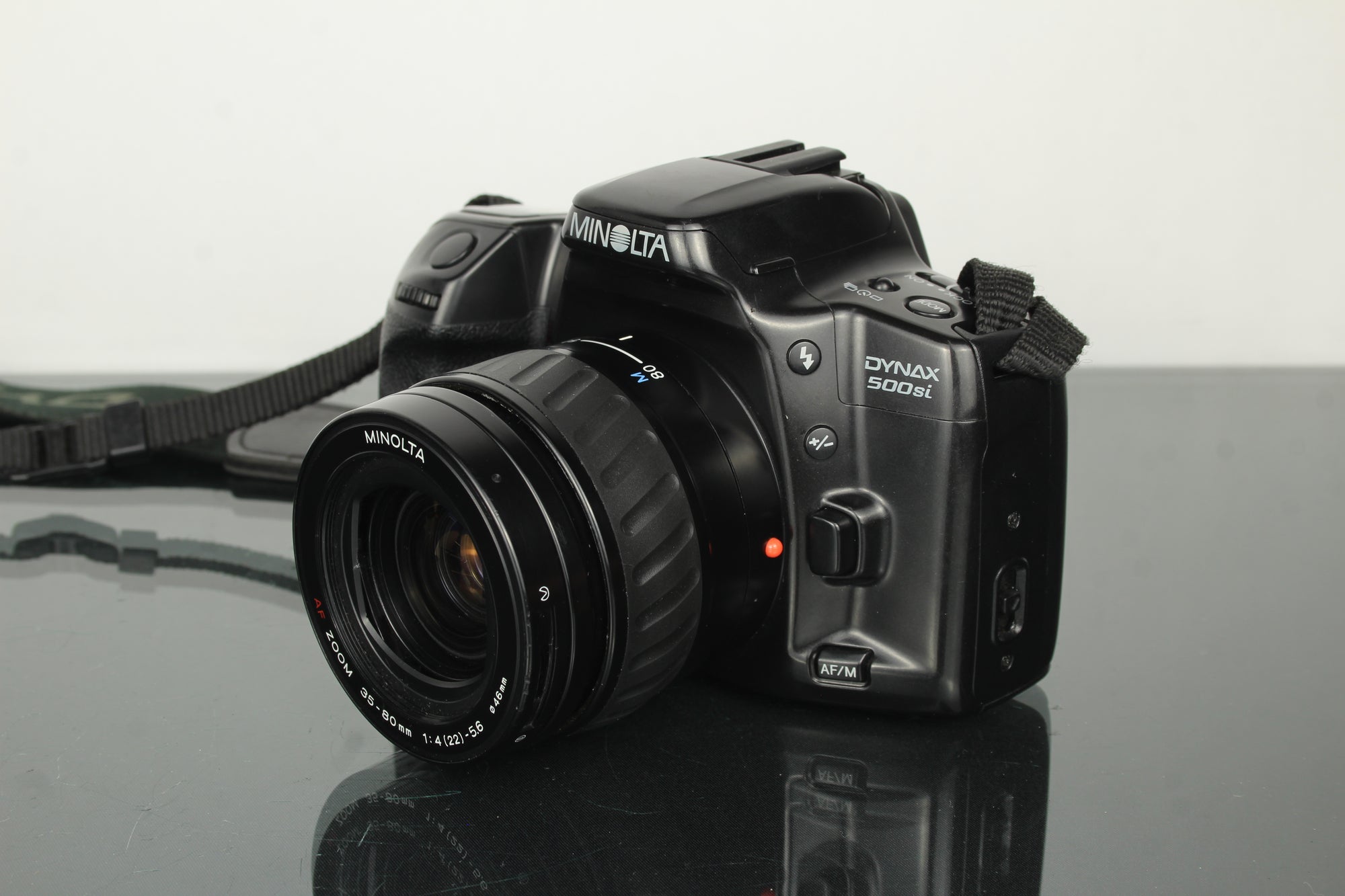 Minolta Dynax 500si + 35-80mm 1:4-5,6 lens