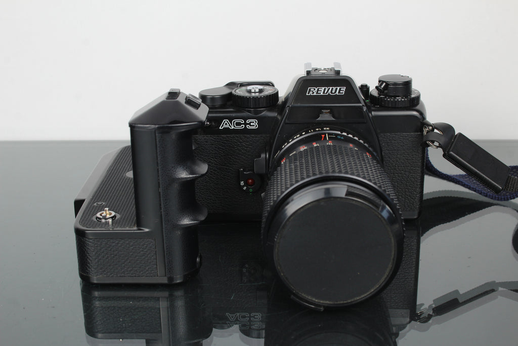 Revue AC3 + Revuenon 35-70mm 1:2.8-3.8 lens