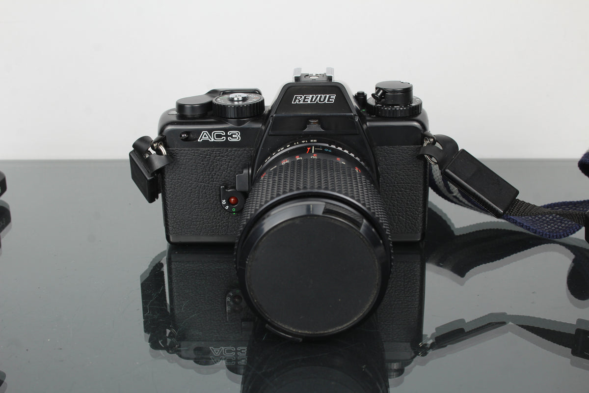 Revue AC3 + Revuenon 35-70mm 1:2.8-3.8 lens