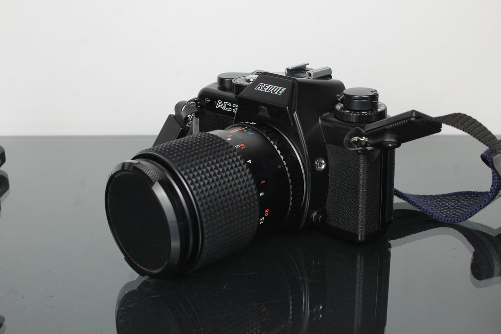 Revue AC3 + Revuenon 35-70mm 1:2.8-3.8 lens