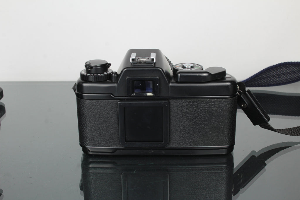 Revue AC3 + Revuenon 35-70mm 1:2.8-3.8 lens