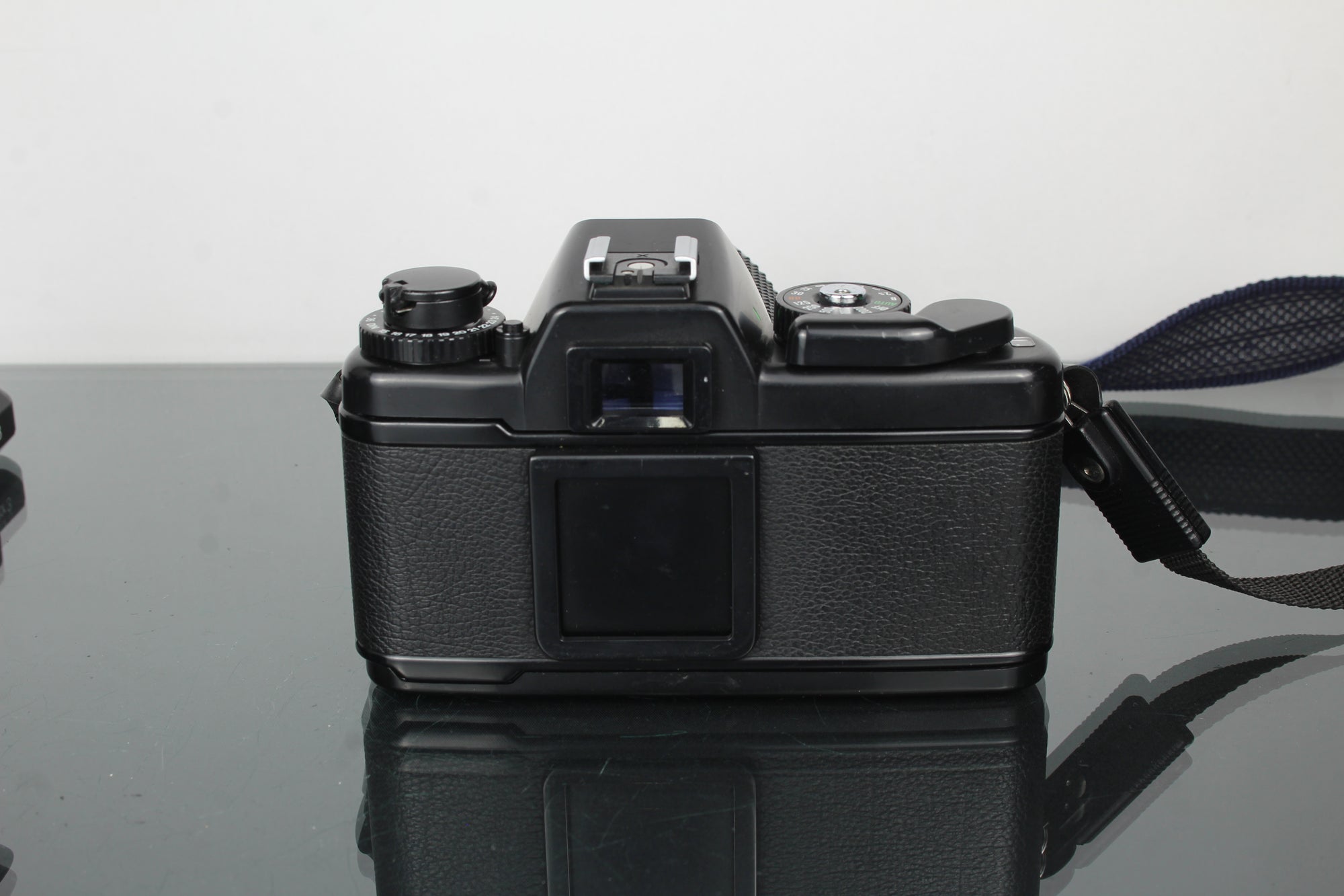 Revue AC3 + Revuenon 35-70mm 1:2.8-3.8 lens