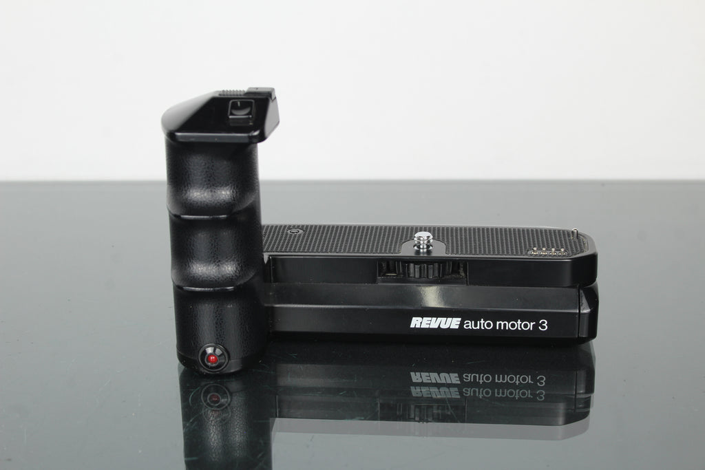 Revue AC3 + Revuenon 35-70mm 1:2.8-3.8 lens