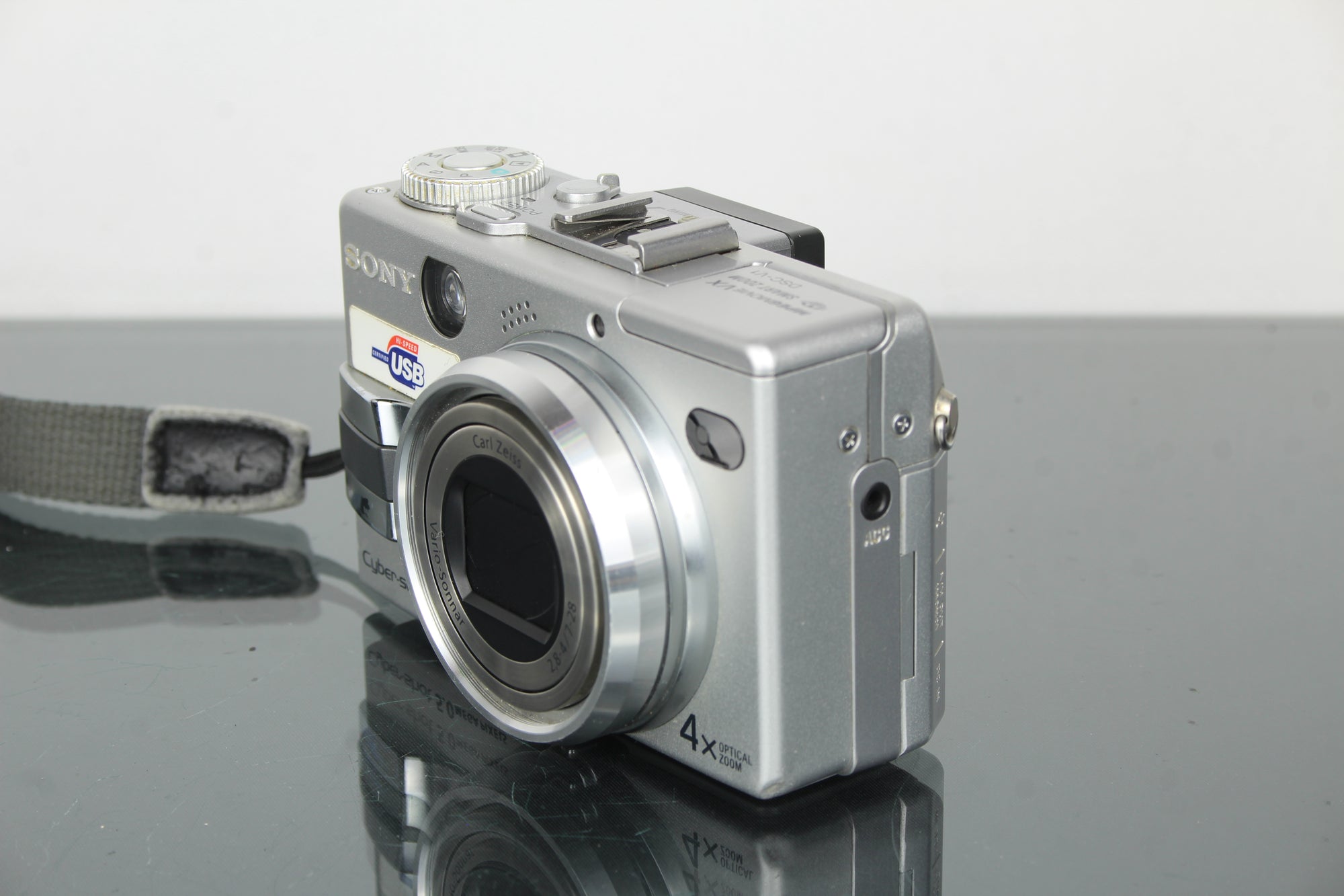 Sony Cyber-Shot DSC-V1