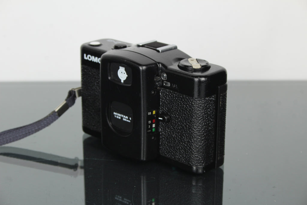 Lomo Minitar 1