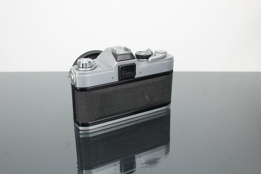 Canon FT QL + Canon FL 50mm 1:1.8 lens