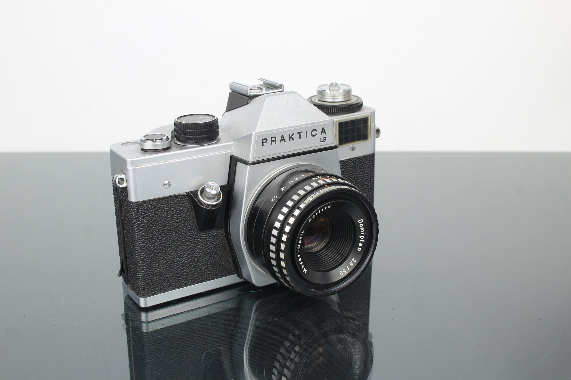 Praktica LB + Domiplan 50mm f/2.8 M42 lens