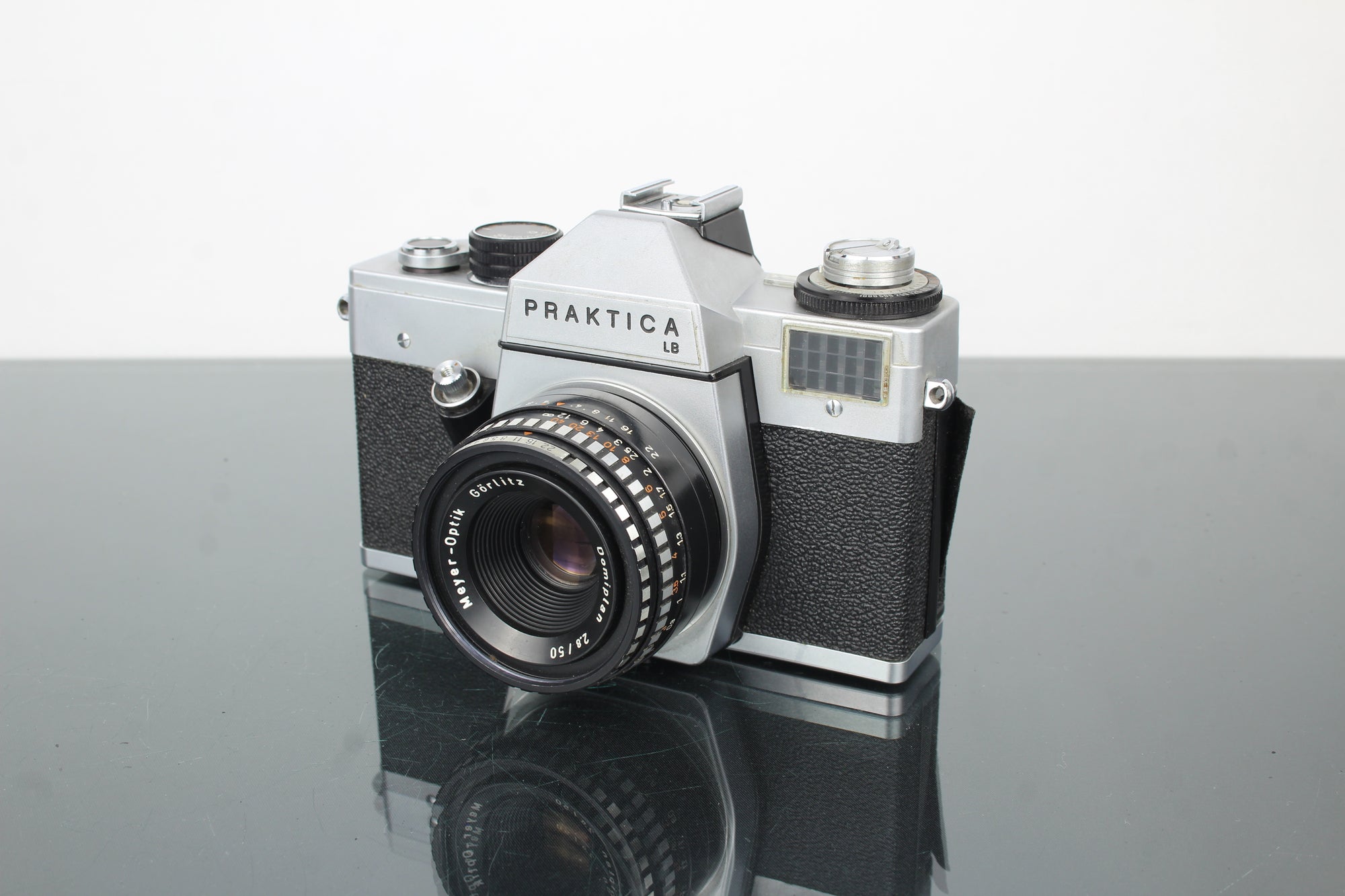 Praktica LB + Domiplan 50mm f/2.8 M42 lens