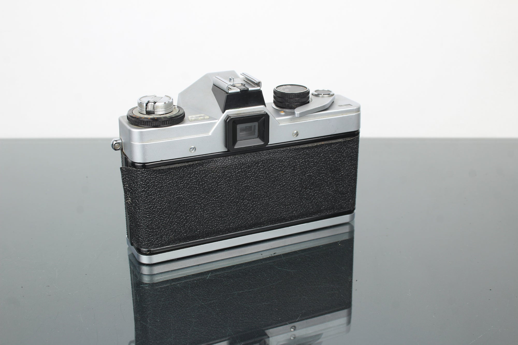 Praktica LB + Domiplan 50mm f/2.8 M42 lens