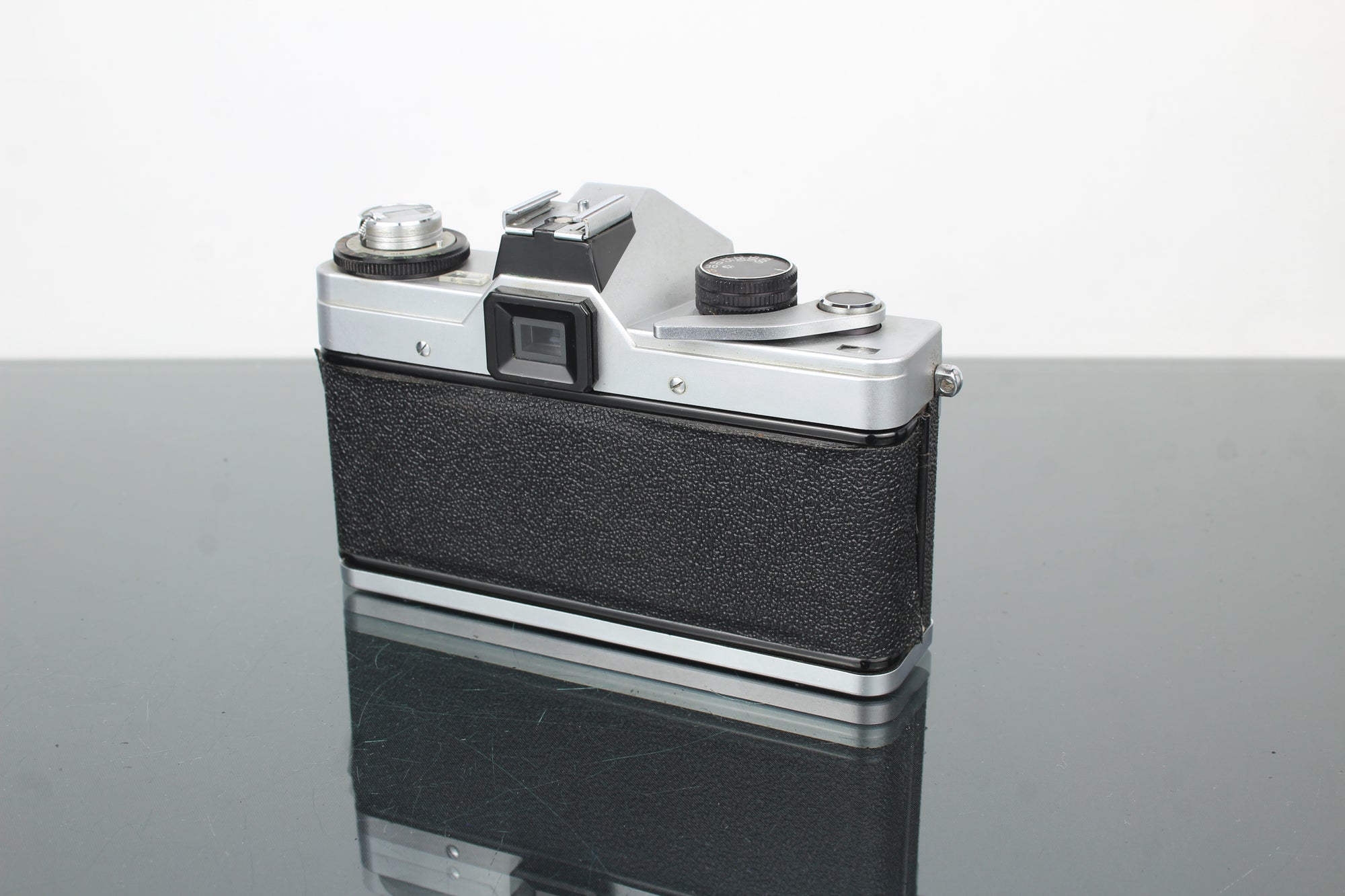 Praktica LB + Domiplan 50mm f/2.8 M42 lens